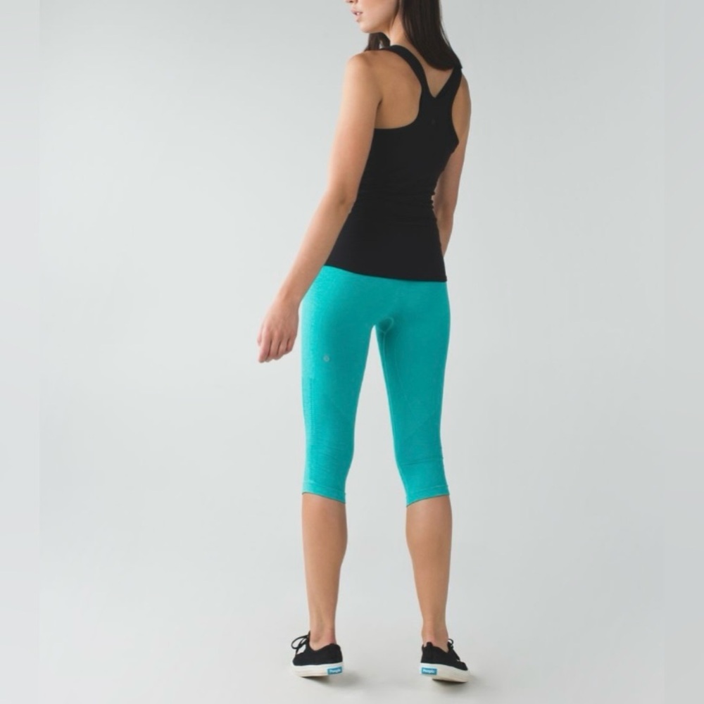 Lululemon In The Flow Crop II Leggings, Size 10, Heathered Blue Tropics - Picture 3 of 12